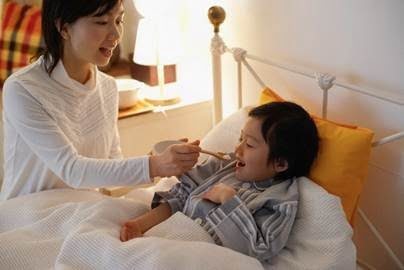 Nên cho trẻ ăn đồ ăn lỏng, mềm khi trẻ bị tiêu chảy.